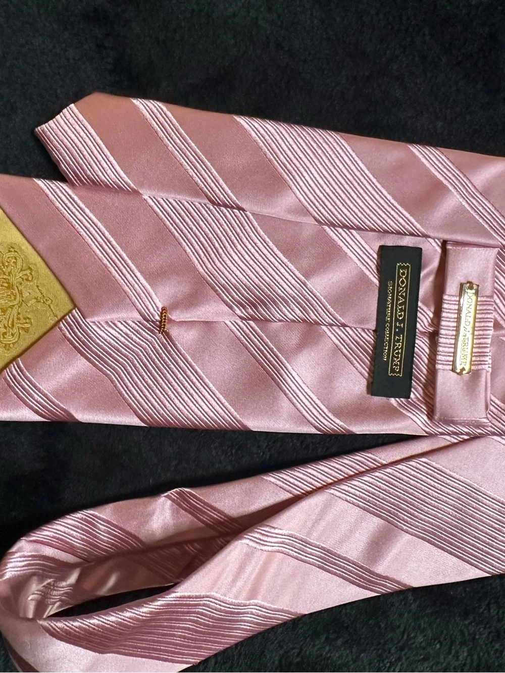 Donald J. Trump Signature Collection‎ Pink Striped Silk Tie Made in Italy